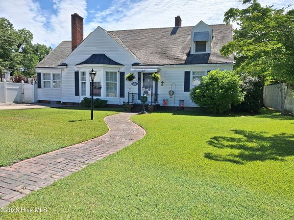 104 Locust Street , Elizabeth City, NC 27909