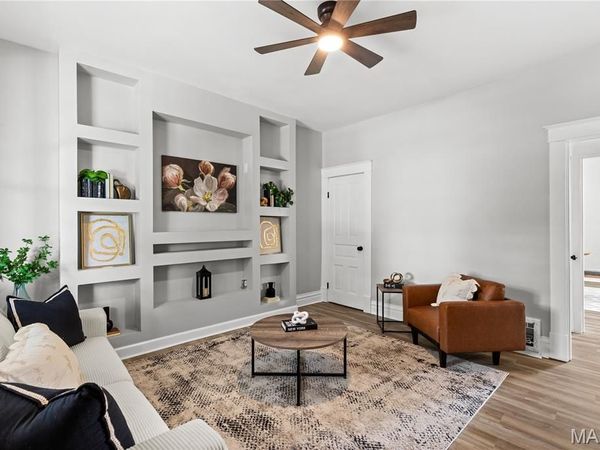 3653 Upton St Street , St Louis, MO 63116