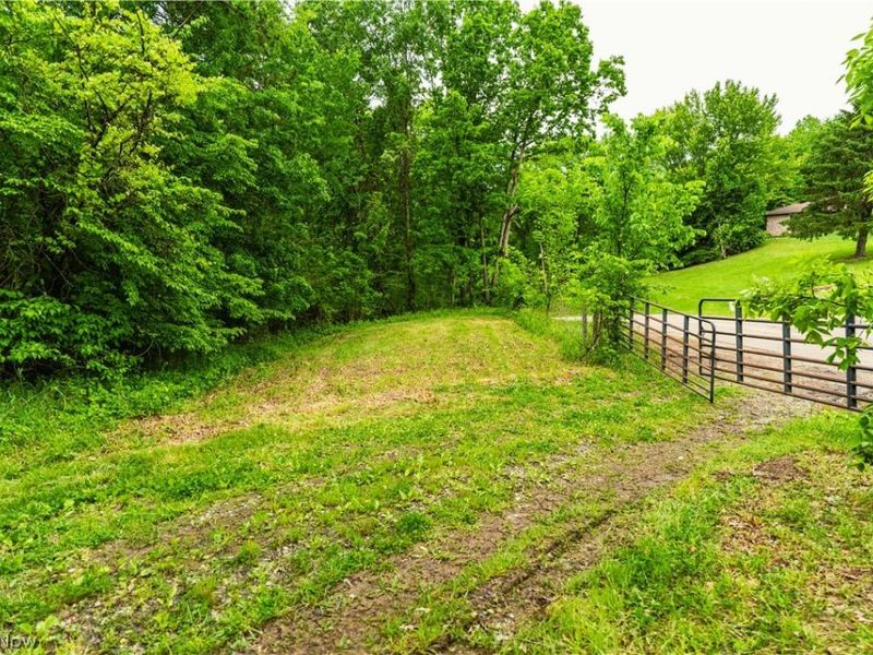 Edie Hill Road Road , Uhrichsville, OH 44683 Photo 2