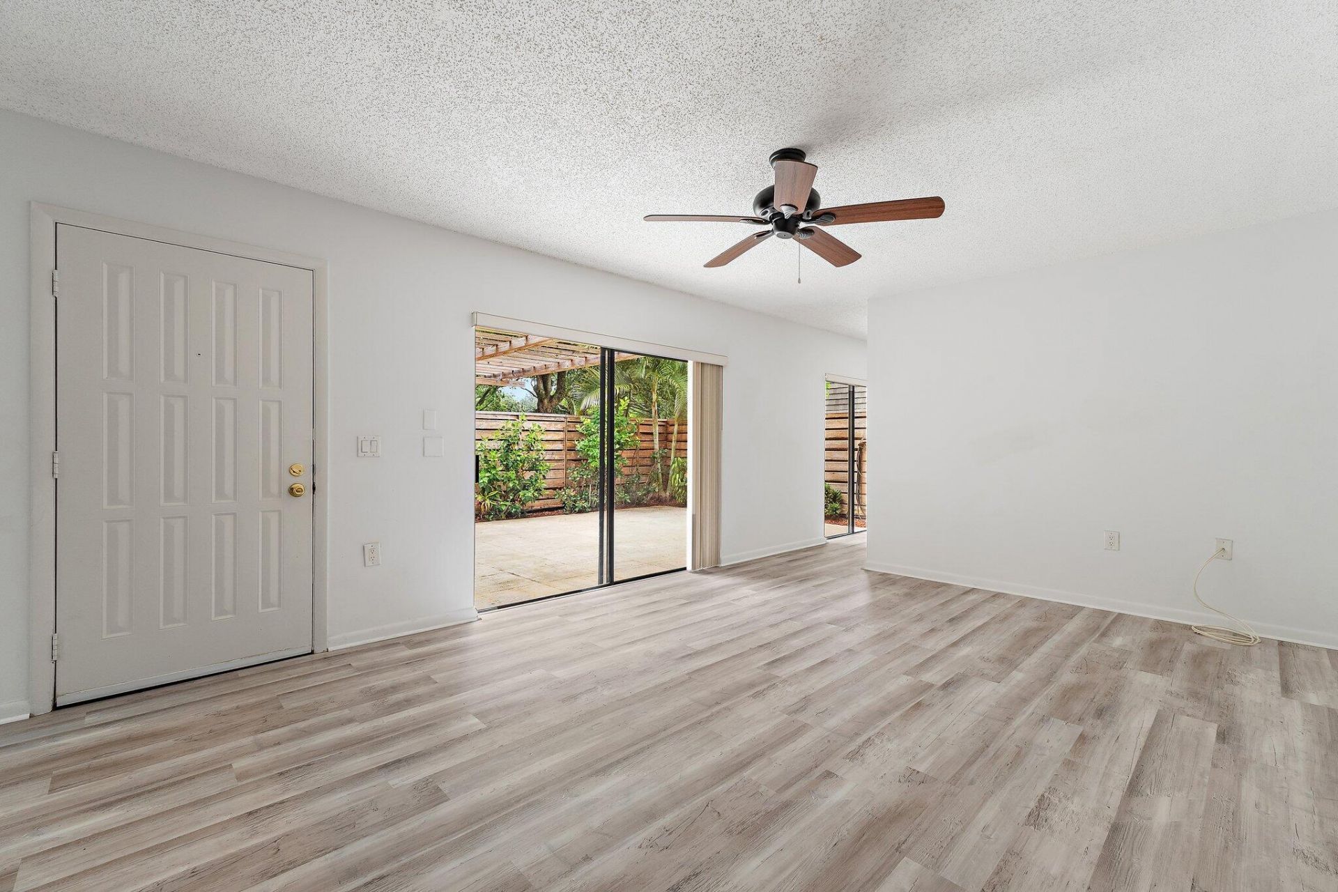 108 1st Terrace, Palm Beach Gardens, FL 33418 Photo