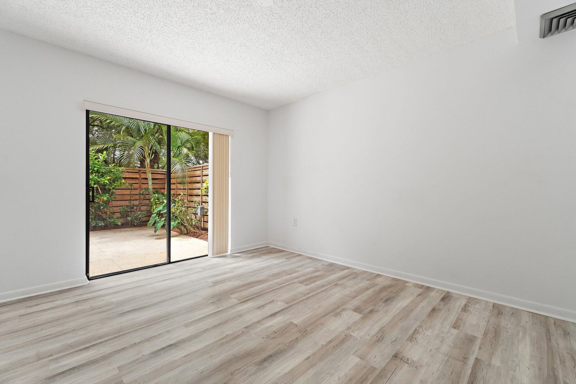 108 1st Terrace, Palm Beach Gardens, FL 33418 Photo