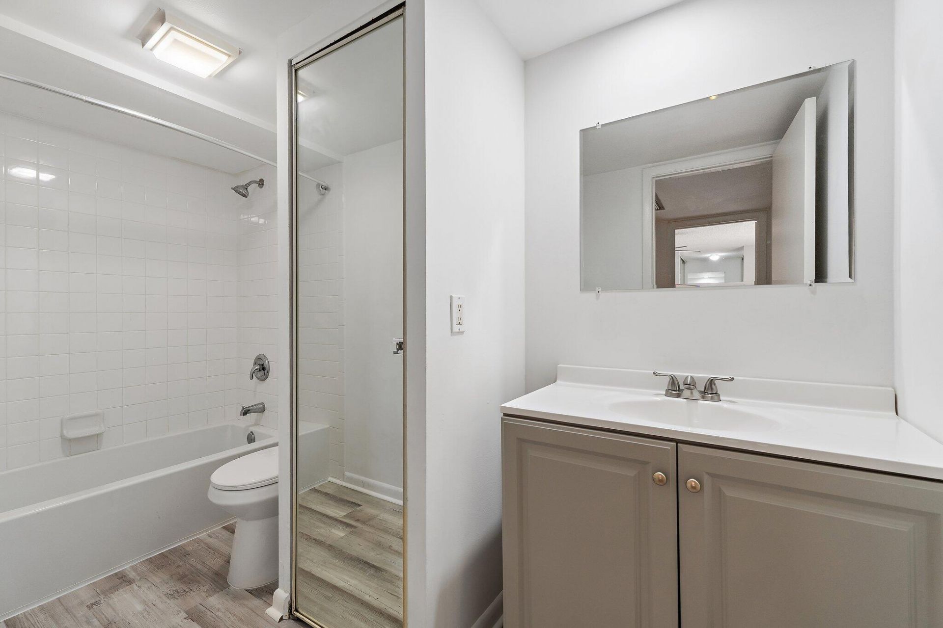 108 1st Terrace, Palm Beach Gardens, FL 33418 Photo