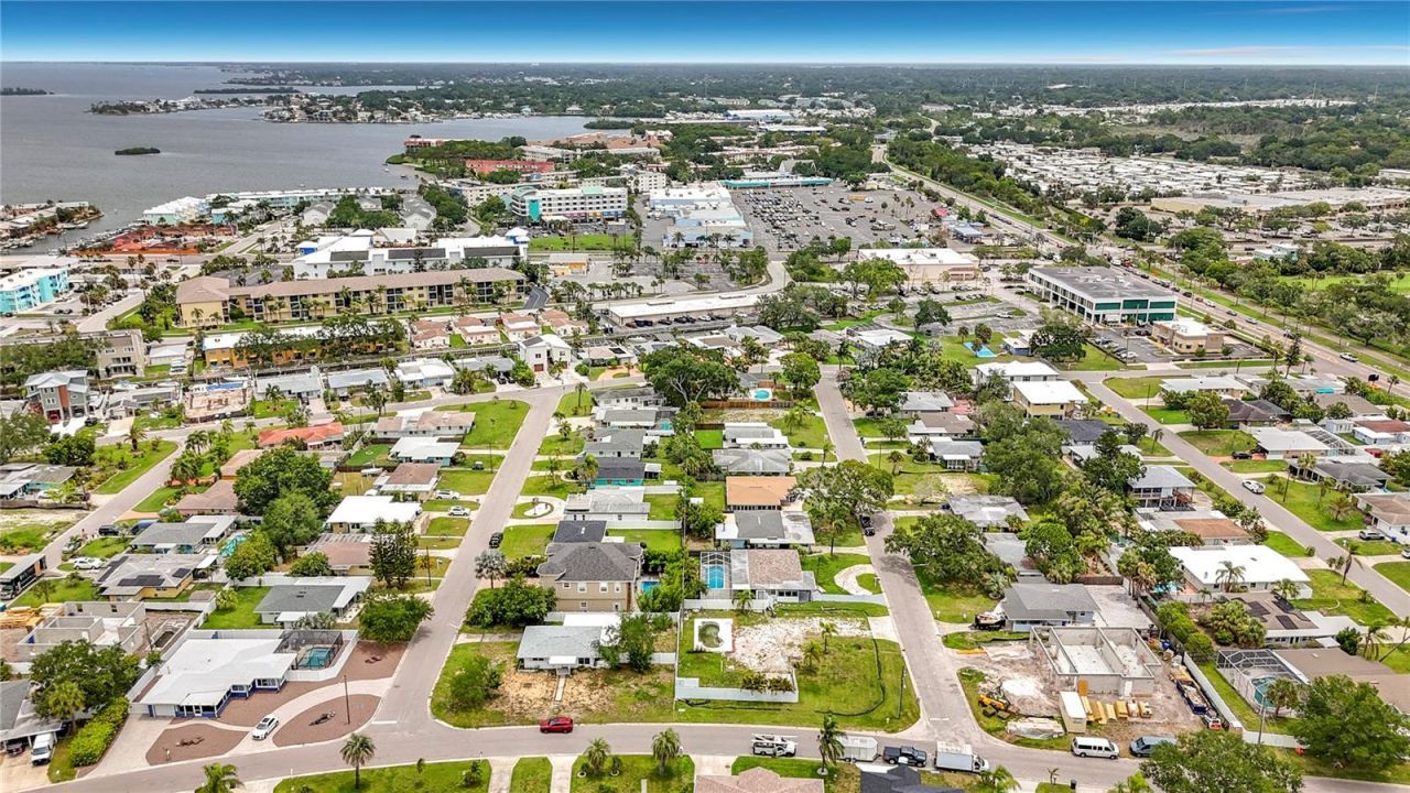 2464 Del Rio Way, Dunedin, FL 34698 Photo