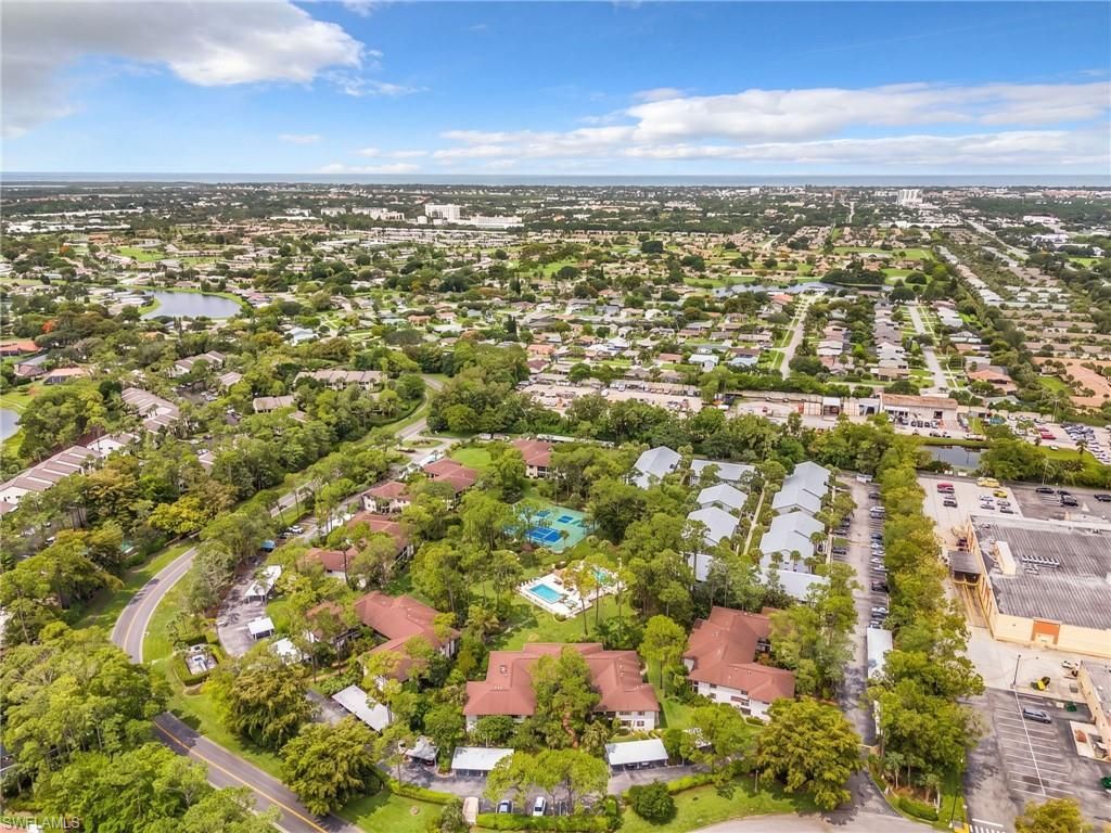 1733 Courtyard Way, Unit B205, Naples, FL 34112 Photo