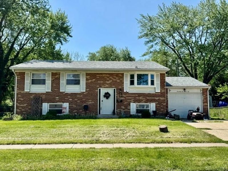 7232 Cosner Drive, Huber Heights, OH 45424 Photo 1