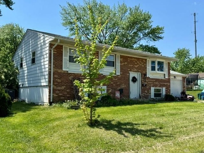 7232 Cosner Drive, Huber Heights, OH 45424 Photo 2