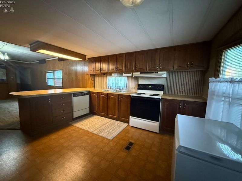 25 E Bass Circle, Marblehead, OH 43440 Photo 8