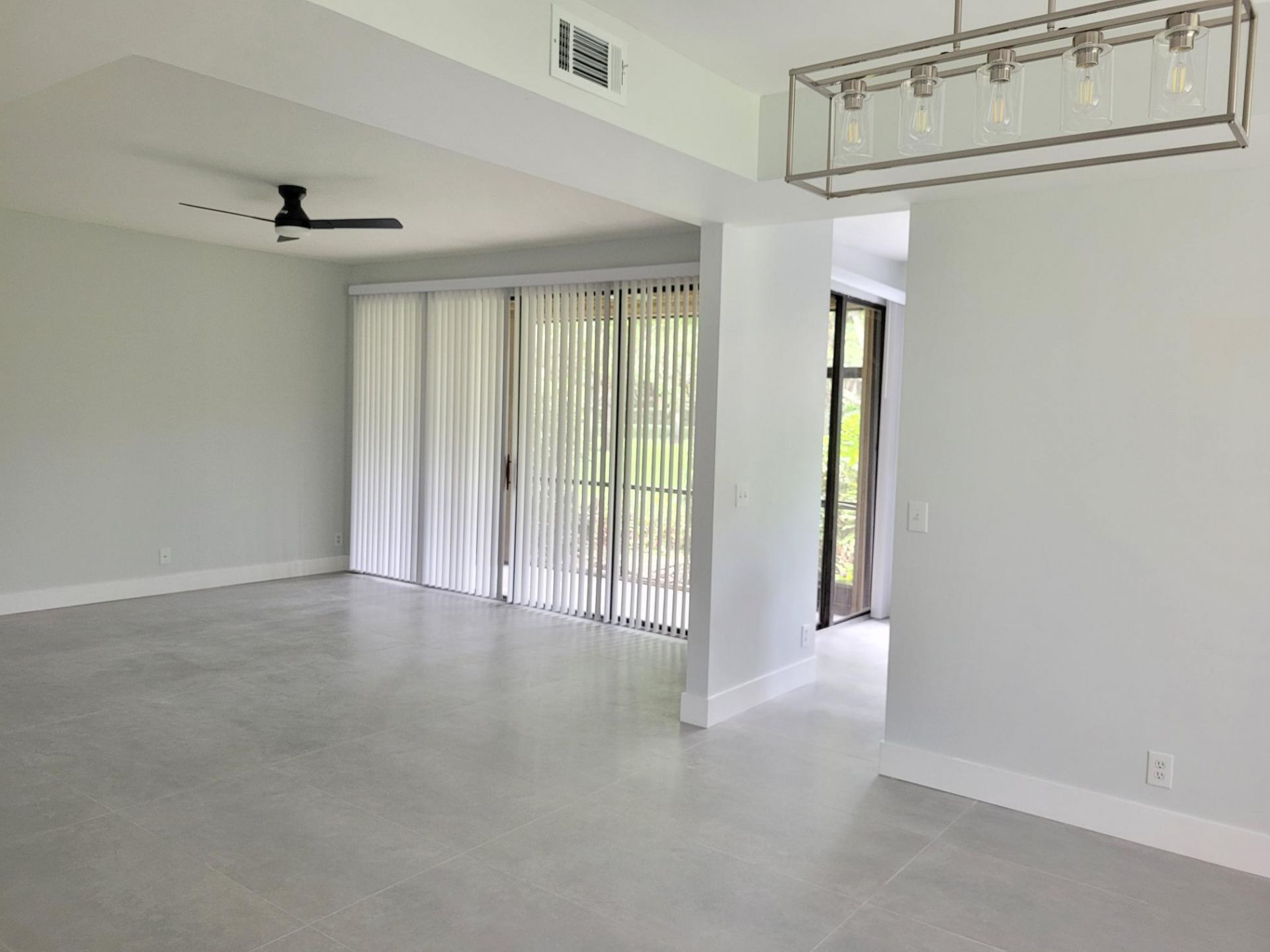 10535 NW 10th Street, Unit B-129, Plantation, FL 33322 Photo