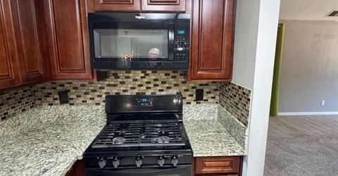 8700 Brittany Park Dr, Sacramento, CA 95828 Photo