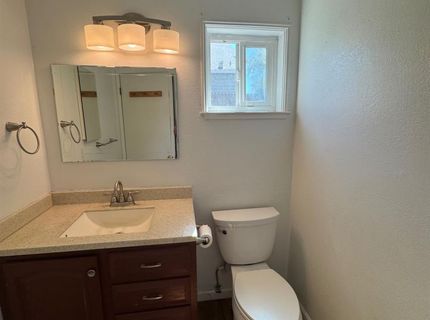 8700 Brittany Park Dr, Sacramento, CA 95828 Photo
