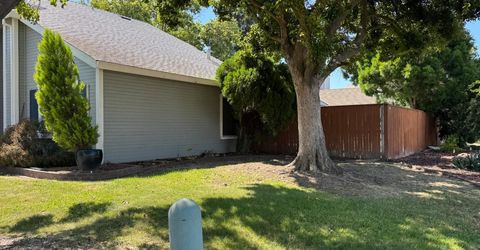 8700 Brittany Park Dr, Sacramento, CA 95828 Photo