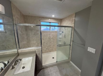 8700 Brittany Park Dr, Sacramento, CA 95828 Photo