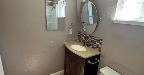 8700 Brittany Park Dr, Sacramento, CA 95828 Photo