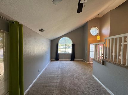 8700 Brittany Park Dr, Sacramento, CA 95828 Photo