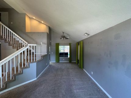 8700 Brittany Park Dr, Sacramento, CA 95828 Photo