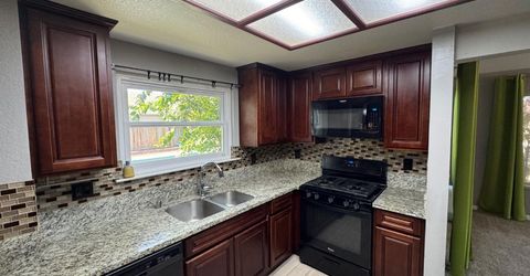 8700 Brittany Park Dr, Sacramento, CA 95828 Photo
