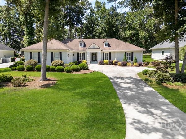 118 Pine Lakes Avenue , Savannah, GA 31405