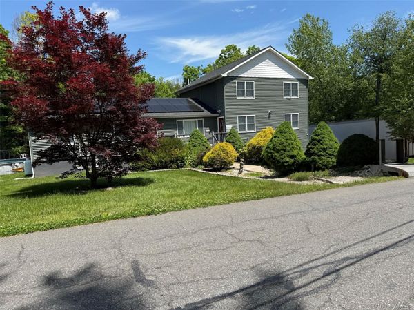 142 Hawleys Corners Road , Highland, NY 12528
