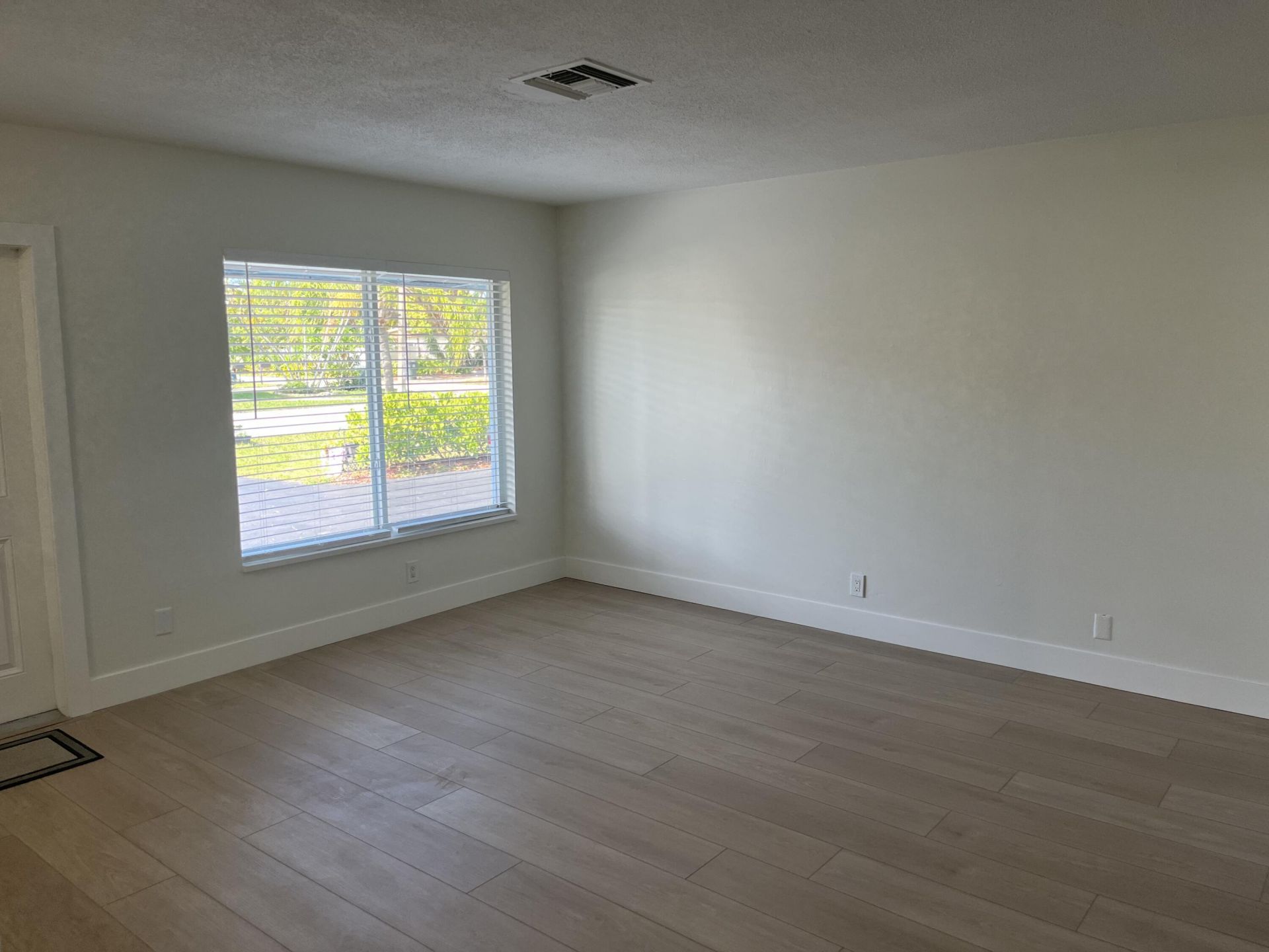 196 NE 28th Street, Boca Raton, FL 33431 Photo