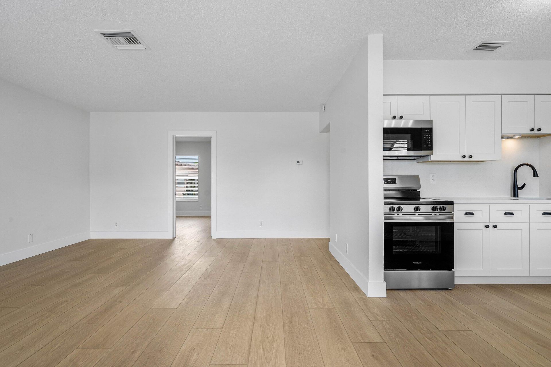 196 NE 28th Street, Boca Raton, FL 33431 Photo