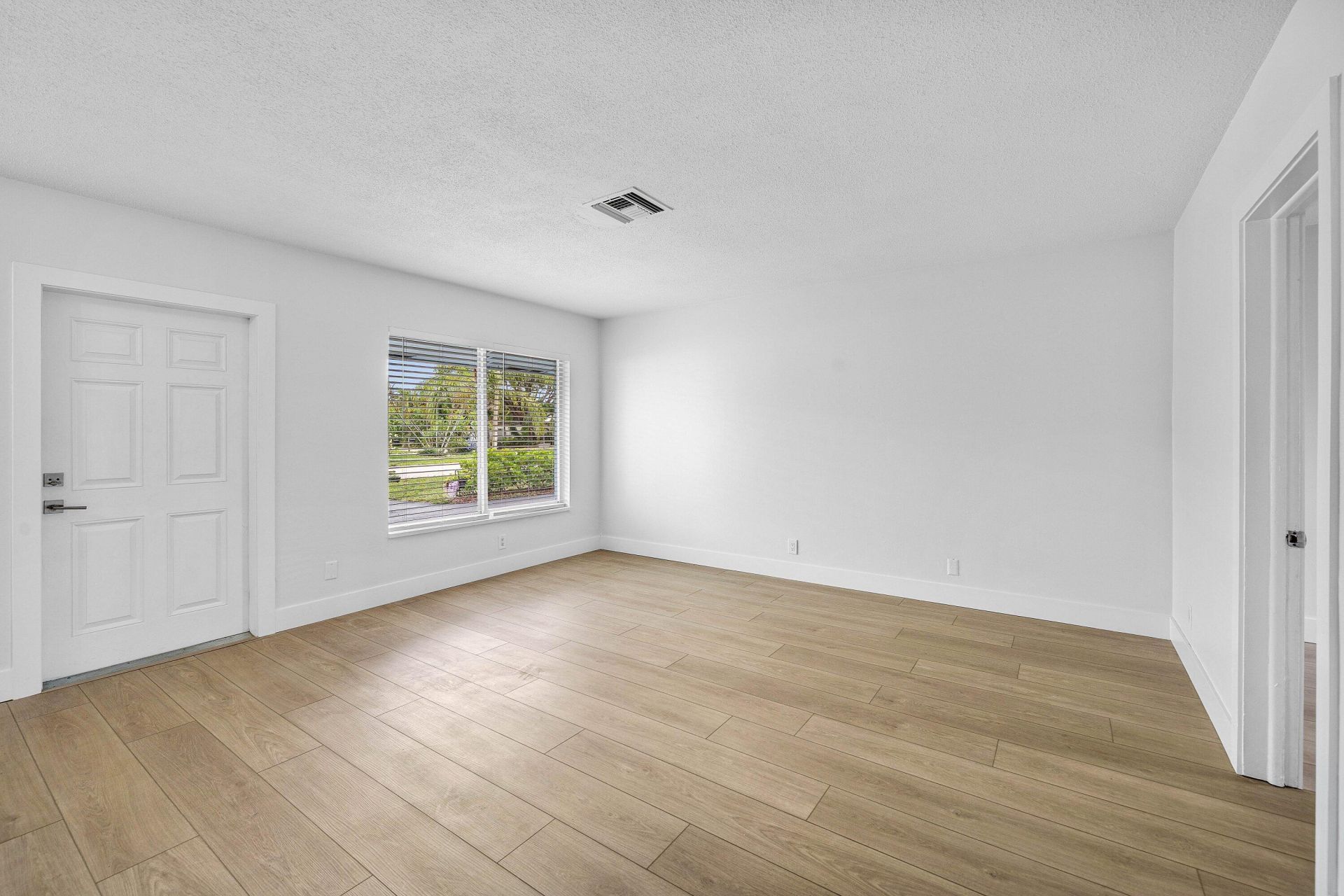 196 NE 28th Street, Boca Raton, FL 33431 Photo