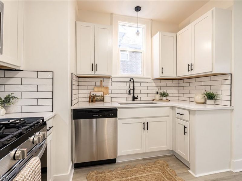3379 Tullamore Road , Cleveland Heights, OH 44118 Photo 12