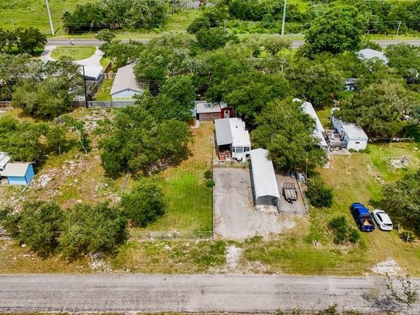 119 DONNIE DR, Rockport, TX 78382