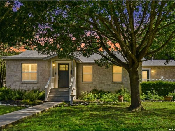 265 E OAKVIEW PL, Alamo Heights, TX 78209