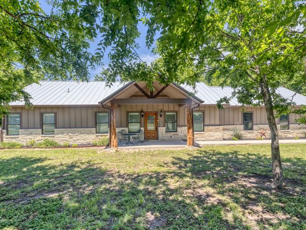 863 Flatrock Circle, Leakey, TX 78873