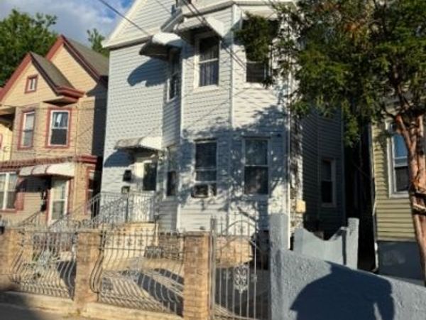 89 Burgess Pl, Passaic, NJ 07055