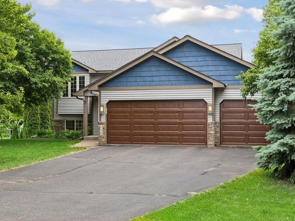 680 Lois Lane, Lino Lakes, MN 55014