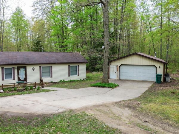 2081 Deer Lake Road, Harrison, MI 48625