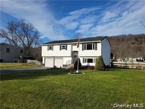 36 merriewold , Monroe, NY 10950