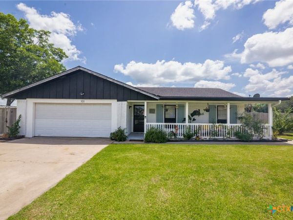 101 Elaine Street , Victoria, TX 77904