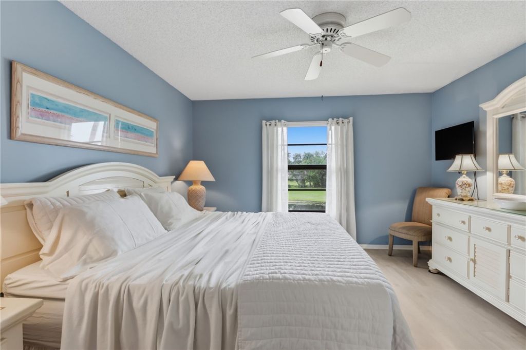 29 Plantation Drive, Unit 202, Vero Beach, FL 32966 Photo