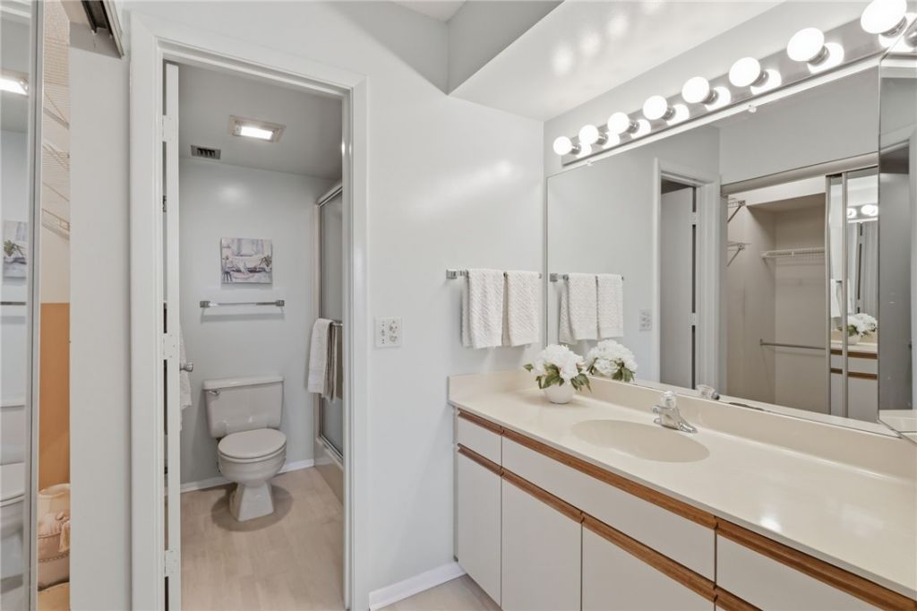 29 Plantation Drive, Unit 202, Vero Beach, FL 32966 Photo