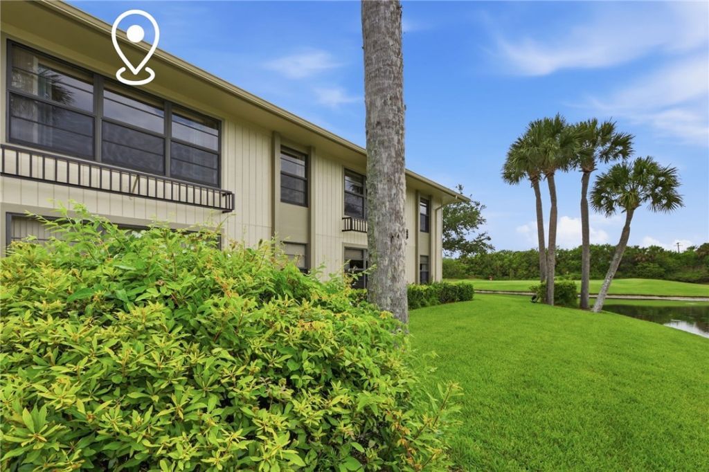 29 Plantation Drive, Unit 202, Vero Beach, FL 32966 Photo