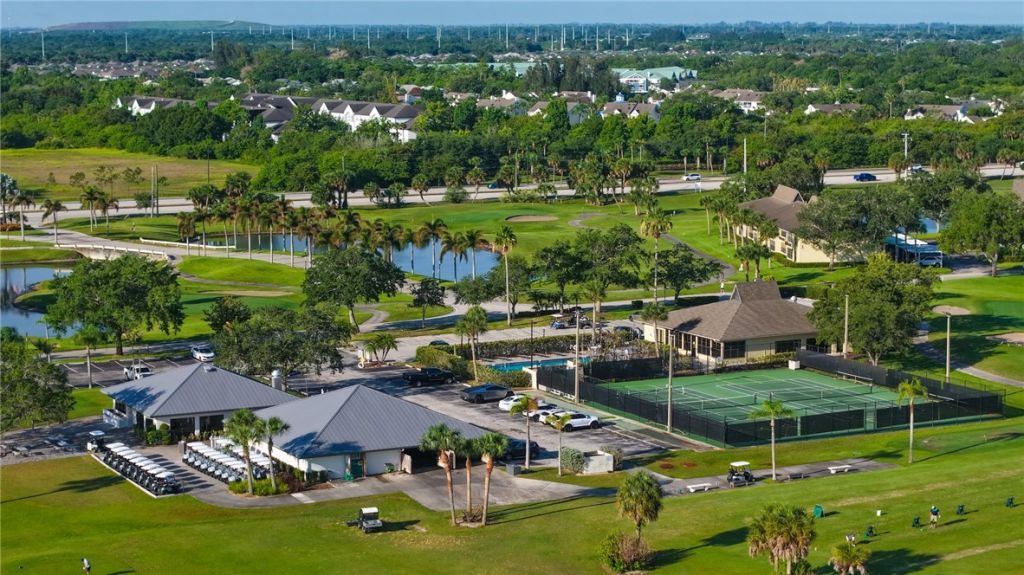 29 Plantation Drive, Unit 202, Vero Beach, FL 32966 Photo