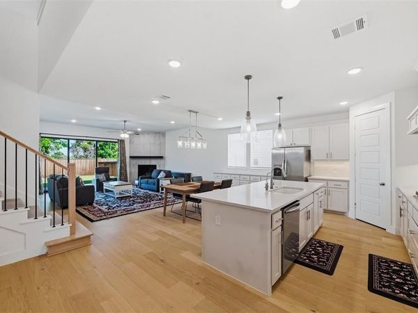 117 Paxton Circle, Arlington, TX 76013