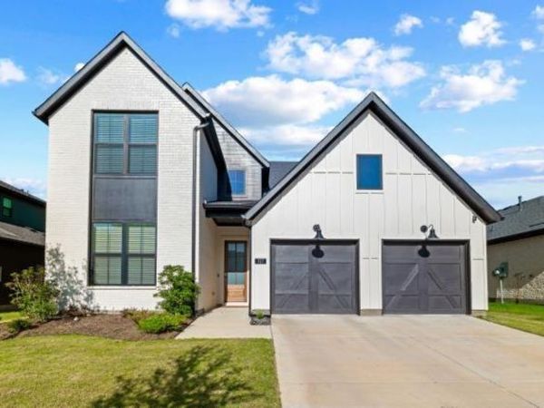 117 Paxton Circle, Arlington, TX 76013