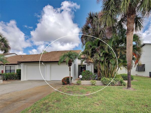 1211 CAPRI ISLES BOULEVARD , Unit 61, VENICE, FL 34292