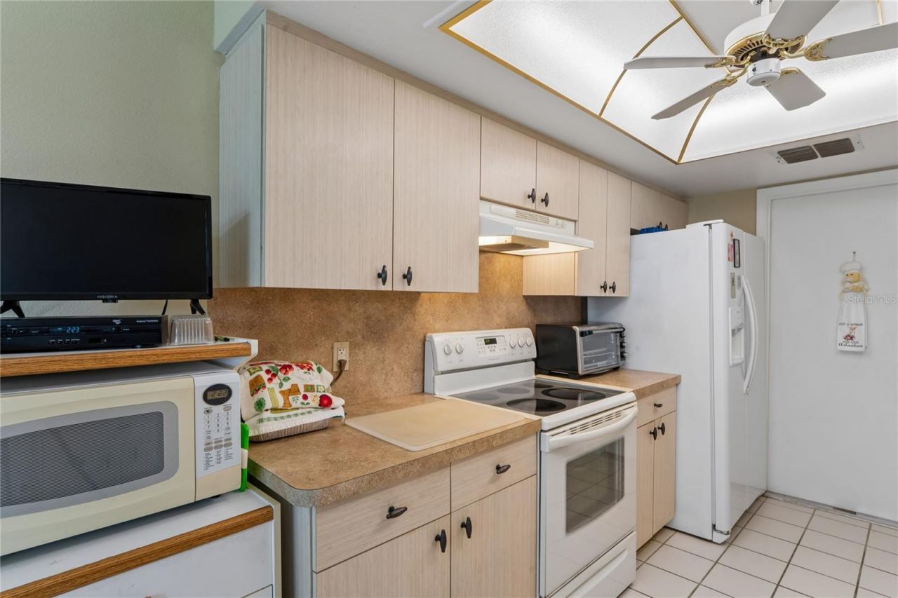 4812 S Sheffield Drive, Unit 5, New Port Richey, FL 34655 Photo