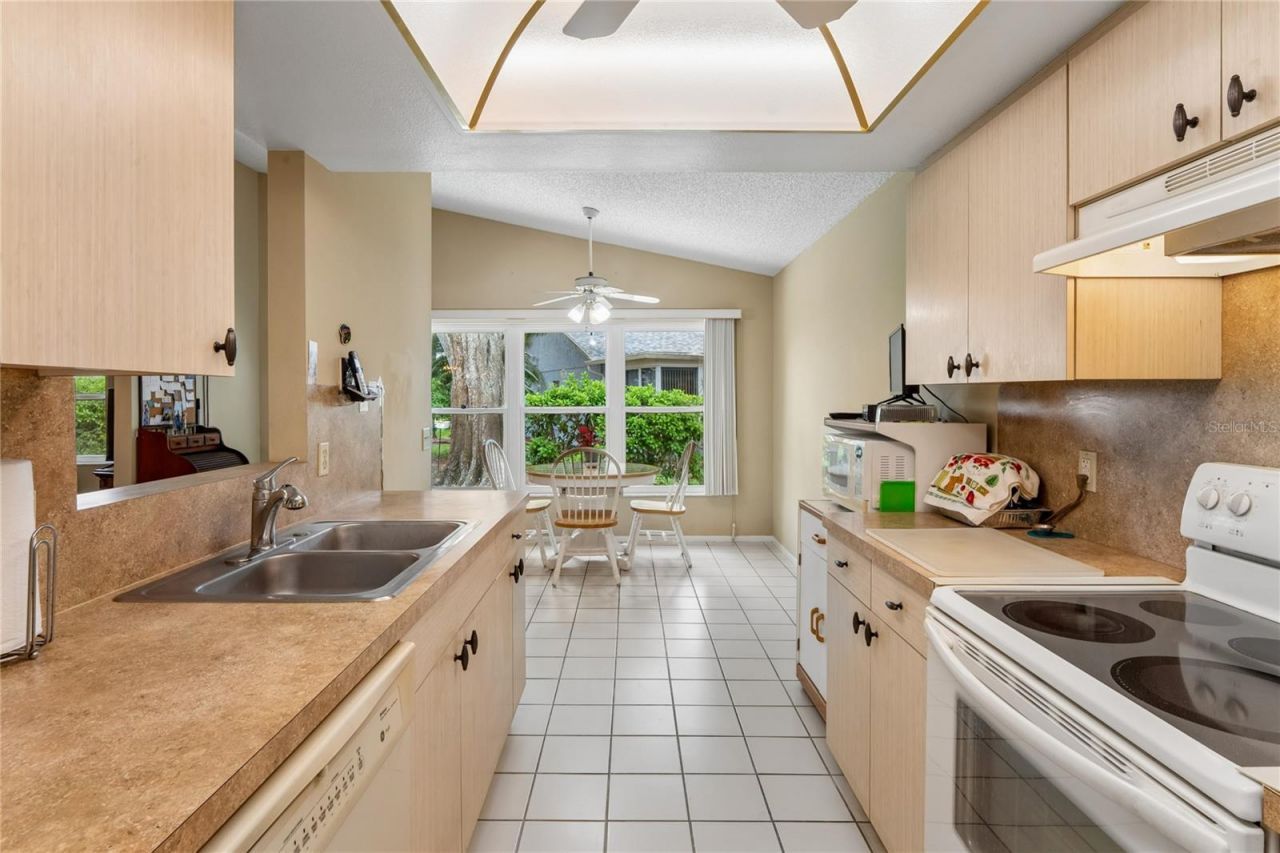 4812 S Sheffield Drive, Unit 5, New Port Richey, FL 34655 Photo