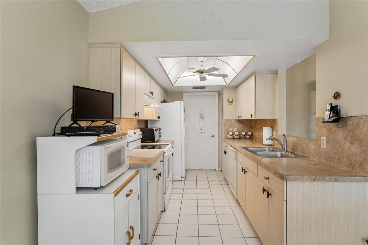 4812 S Sheffield Drive, Unit 5, New Port Richey, FL 34655 Photo