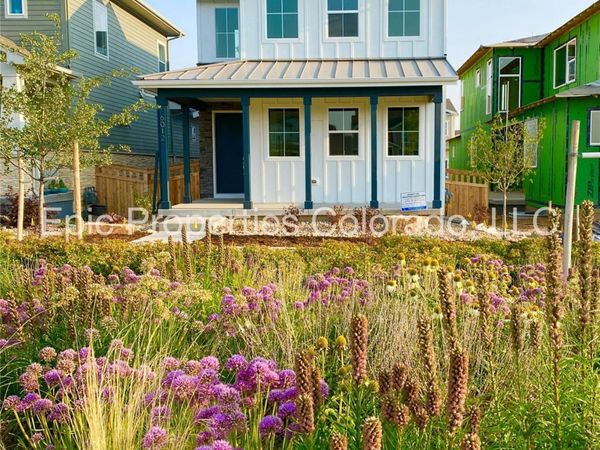 6012 N Netherland Court , Aurora, CO 80019