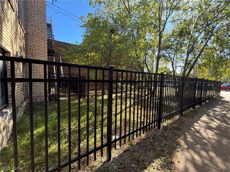 5644 Broadway Avenue, Unit 602, Cleveland, OH 44127 Photo 12