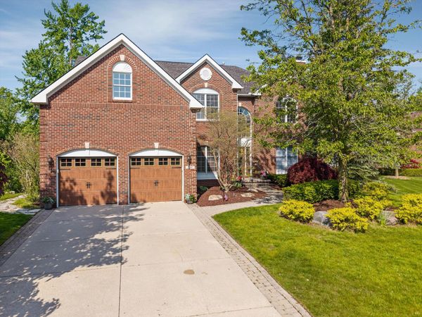 2897 Riverside Drive, Lake Orion, MI 48359