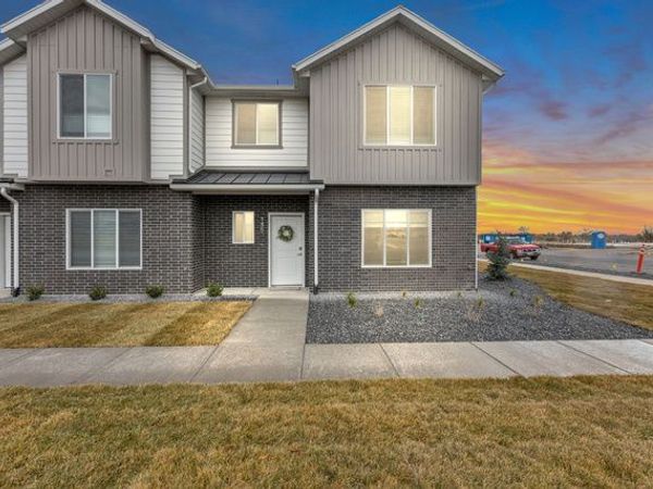 295 E 1650 N, Unit 123, North Ogden, UT 84404