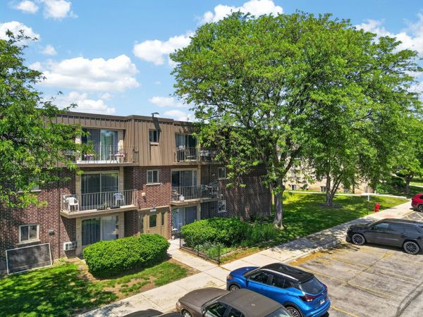 571 FAIRWAY VIEW Drive , Unit 3K, Wheeling, IL 60090