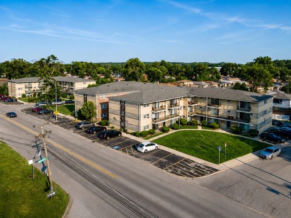 1025 - 49 W Vermont Street, Calumet Park, IL 60827